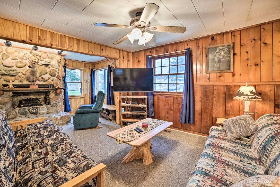 69 M² Cottage ∙ 2 Bedrooms ∙ 4 Guests - Houghton Lake, MI