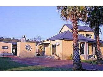 250 M² Apartment ∙ 6 Bedrooms ∙ 2 Guests - Ladysmith