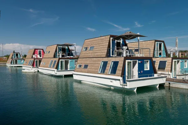 Marinaazzurraresort-unit1-houseboat-terr - Bibione