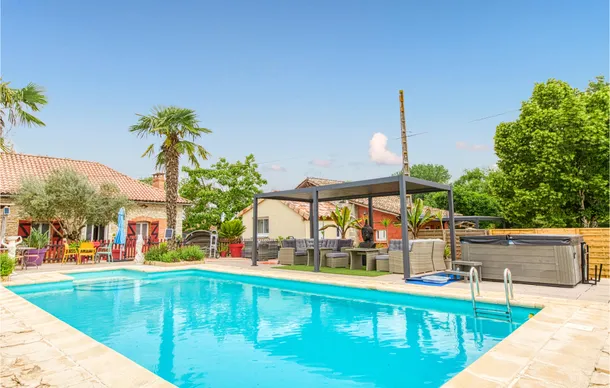 Awesome Home In Septfonds With Outdoor Swimming Pool, Wifi And 2 Bedrooms - Caussade