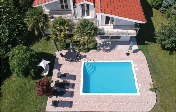 Stunning Home In Sinj With 2 Bedrooms, Wifi And Outdoor Swimming Pool - Sinj