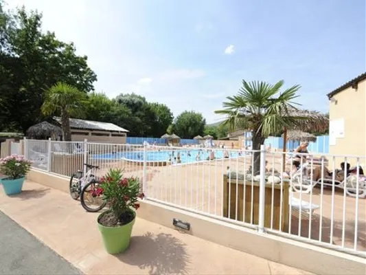 Camping Paradis Du Viaduc - Coco Sweet 2 Chambres 4 Personnes - Aveyron