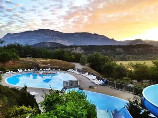 Camping Domaine Du Couriou 4* - ドローム