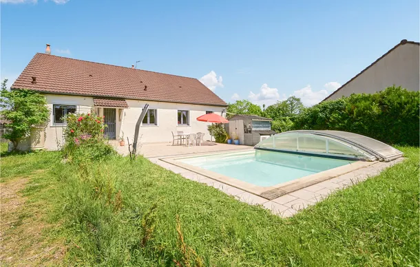 Stunning Home In Briare With Outdoor Swimming Pool, Wifi And Sauna - Briare