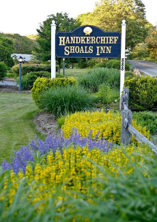 Handkerchief Shoals Inn - Harwich