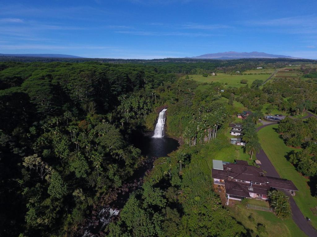 The Inn At Kulaniapia Falls - Hawaii
