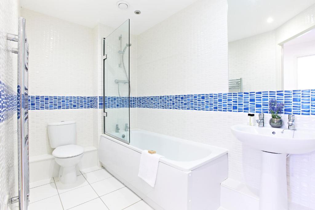Borehamwood - Luxury 2 Bed 2 Bath Apartment - St Albans