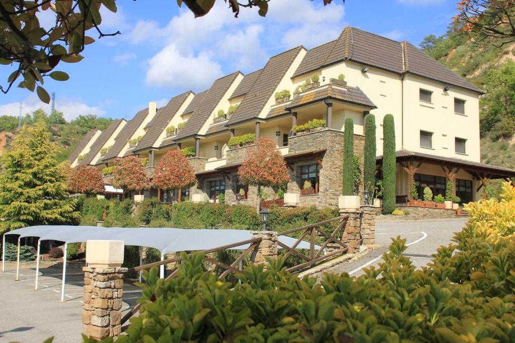 Hotel Restaurant Cal Petit - Les 3 Vallées