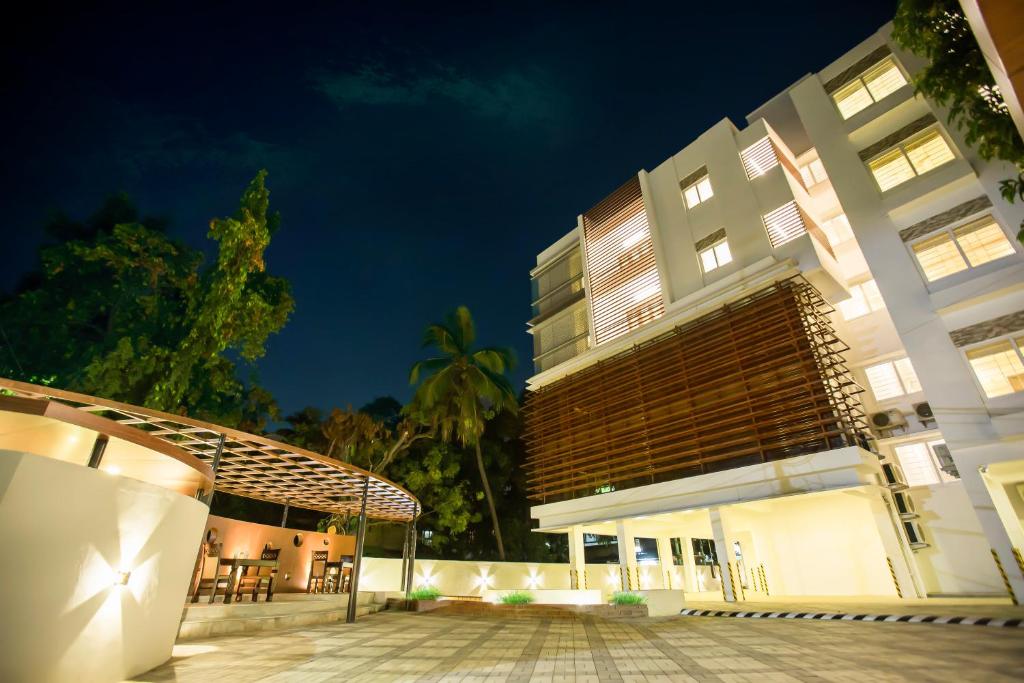 The Summit Luxury Apartments - Monthly Accommodation - Chennai