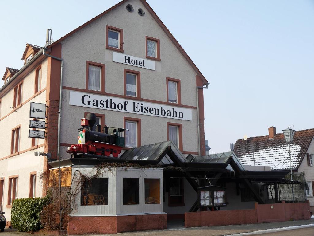 Hotel-gasthof-destille-eisenbahn - Mosbach