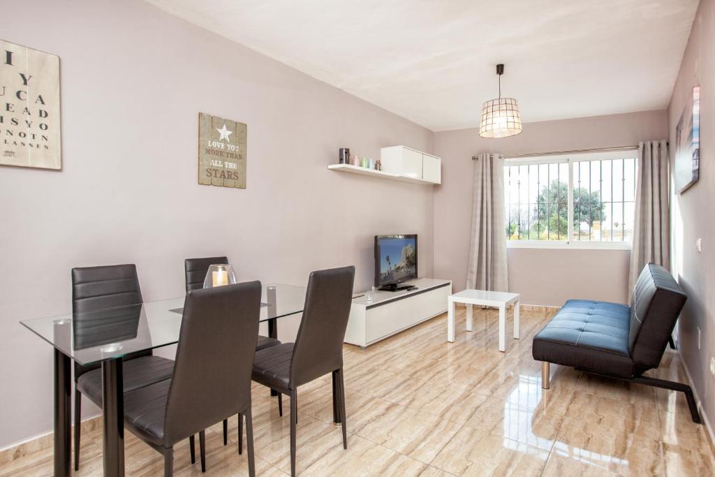 Cozy Apartment In Fuengirola - Mijas