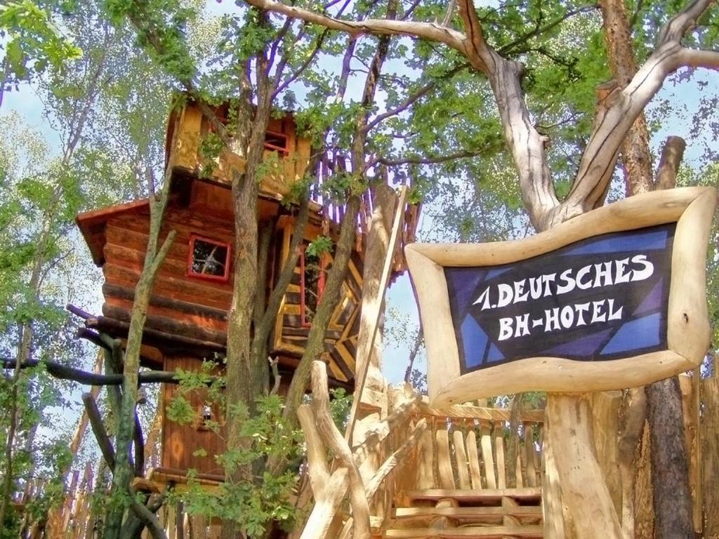 Baumhaushotel - Die Geheime Welt Von Turisede - Kulturinsel Einsiedel - Rothenburg
