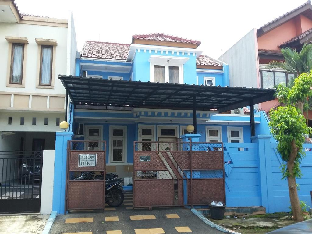 Homey House Serpong - 자카르타