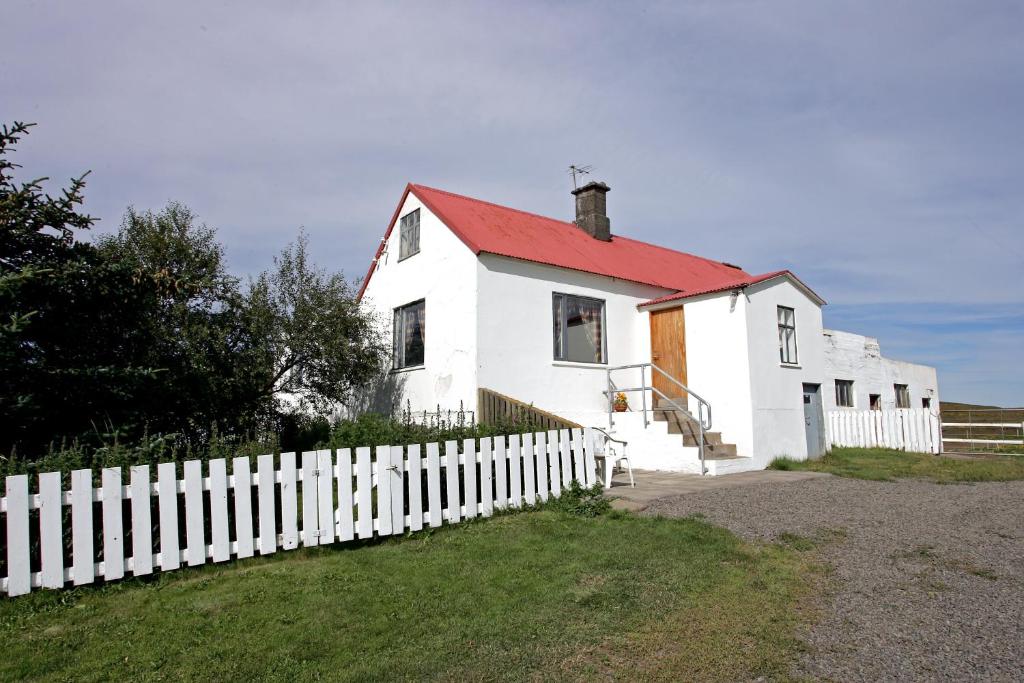 Guesthouse Neðra-vatnshorn - Iceland