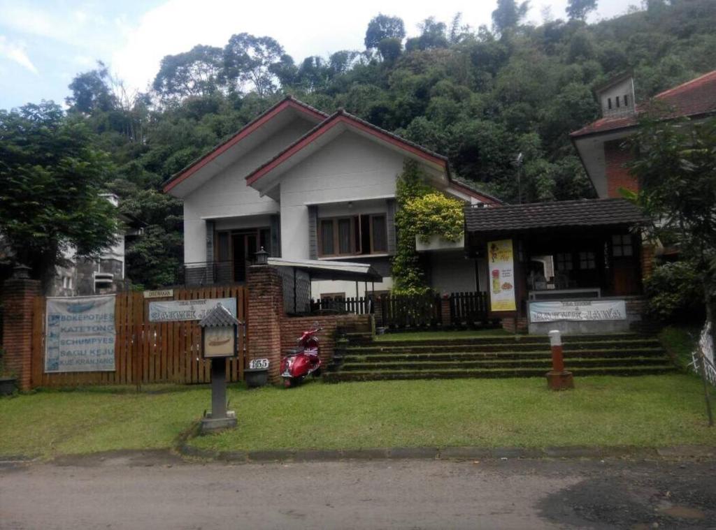Villa Triniti I-35 - Bandung
