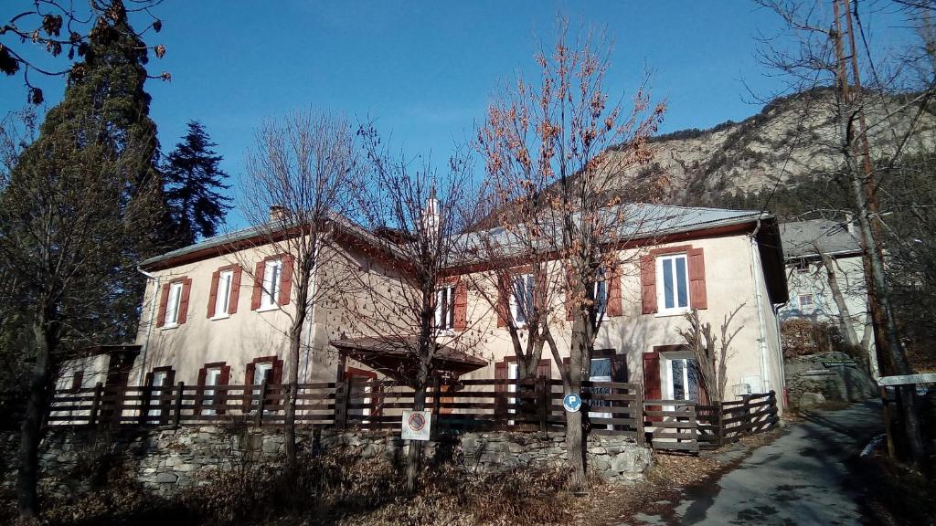 Maison Familiale Des Gueyniers - Alpes-de-Haute-Provence