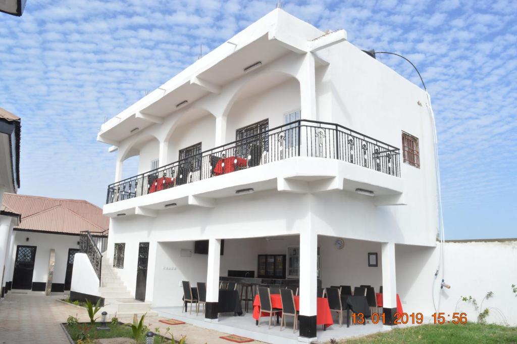 Sukuta Nema Guest House - Gambia
