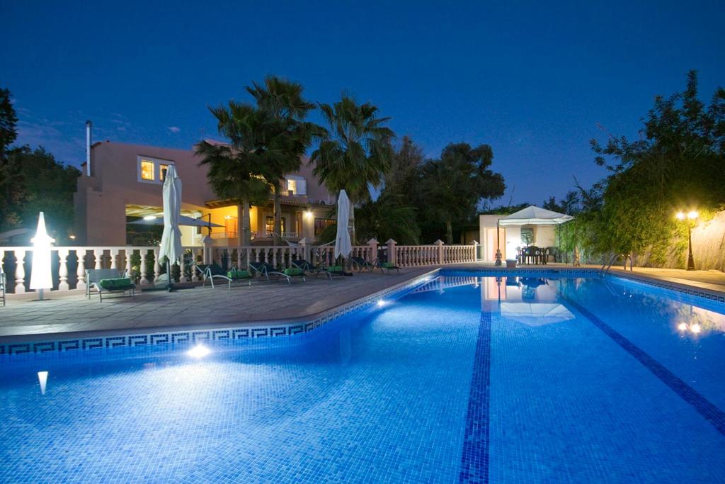 Villa Ruly Fantastic Ibiza Location With Large Swimmingpool And Land Very Quiet - Ibiza