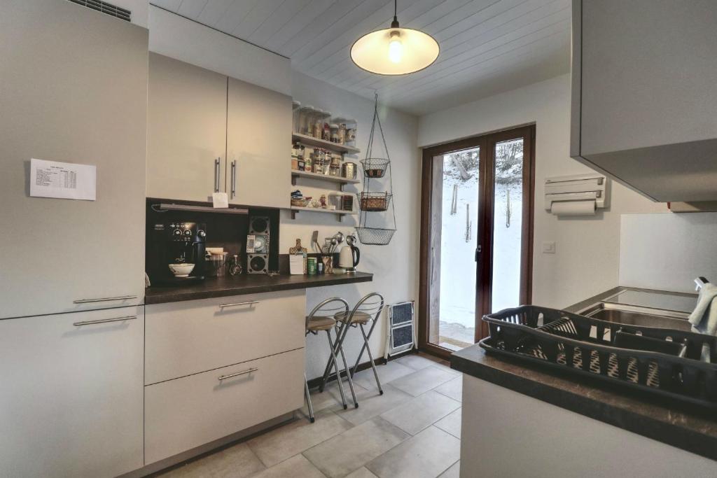 Modern And Well Equipped Apartment, 500m From The 4 Vallées Ski Area - 夕昂