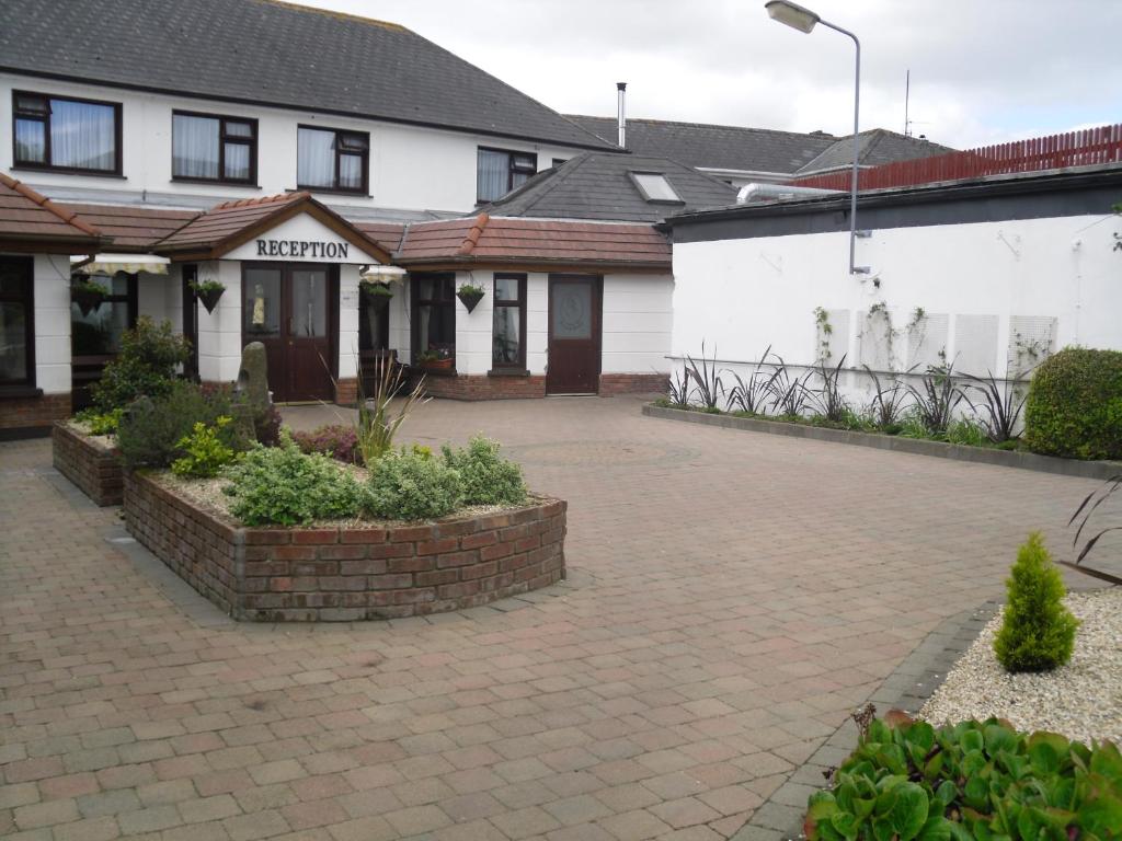 The Horse And Hound Hotel - County Kilkenny