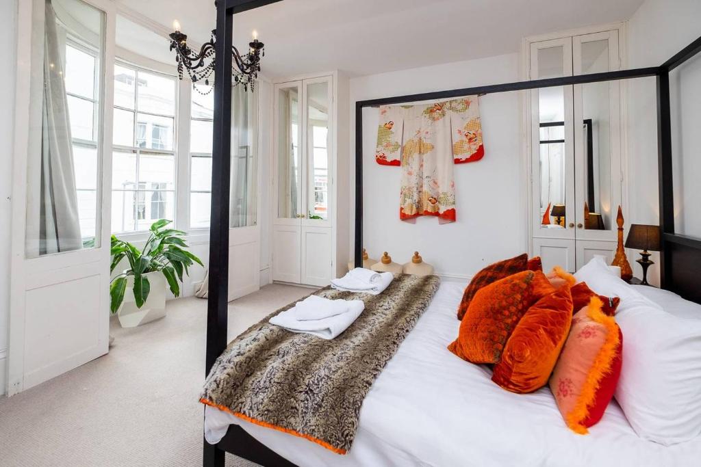 Quirky, Cute, Bright & Bold Apartment With Terrace - Brighton