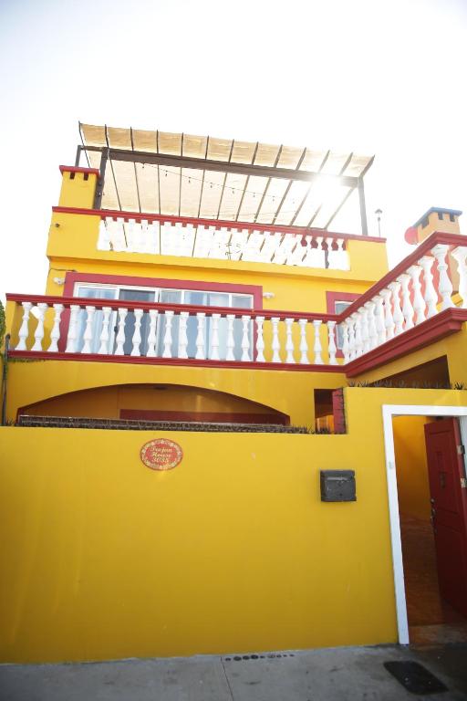 Trojan House - Ensenada