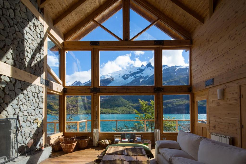 Aguas Arriba Lodge - Aysén