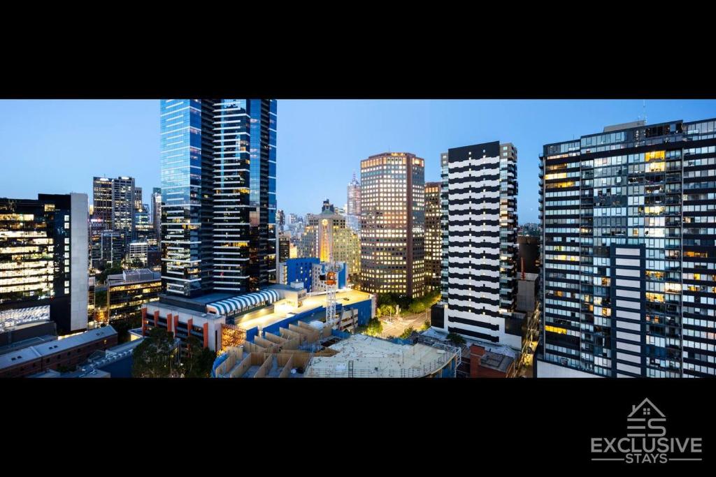 Exclusive Stay - Boulevard Penthouse - Margaret Court Arena