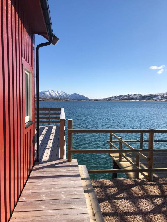 Molobua, Fantastic Place By The Sea - Norvège