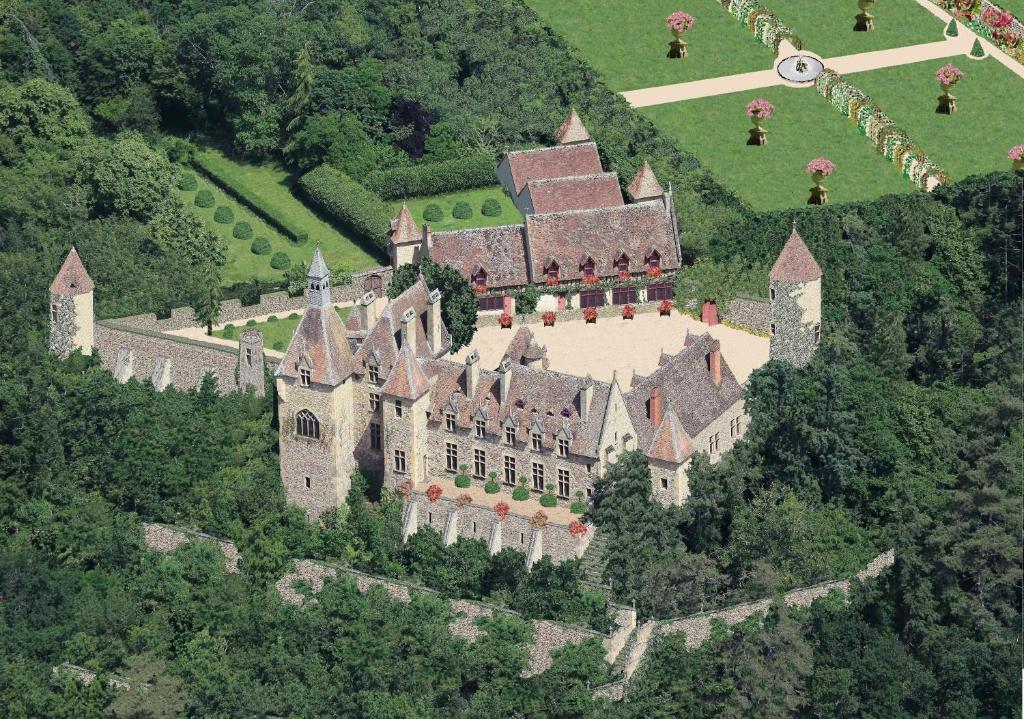 Château De Peufeilhoux - Auvergne