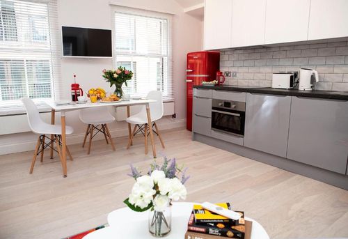 Fitzrovia London airbnb, hotels and holiday rentals
