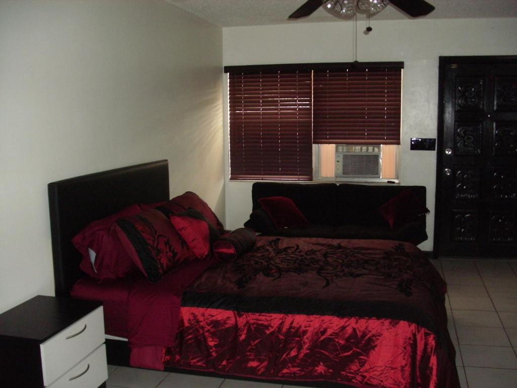 Newly Furnished Large Clean Quiet Private Unit - デビー, FL