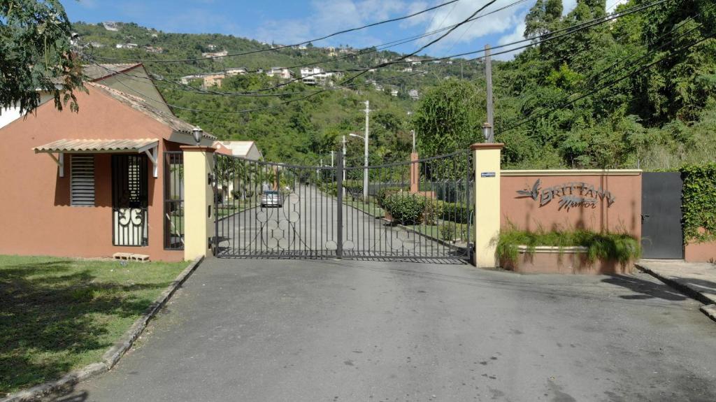 Brittany Manor Retreat - Kingston (Jamaica)