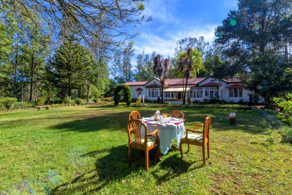 19th Century Colonial Bungalow (Heritage Room) - Ooty