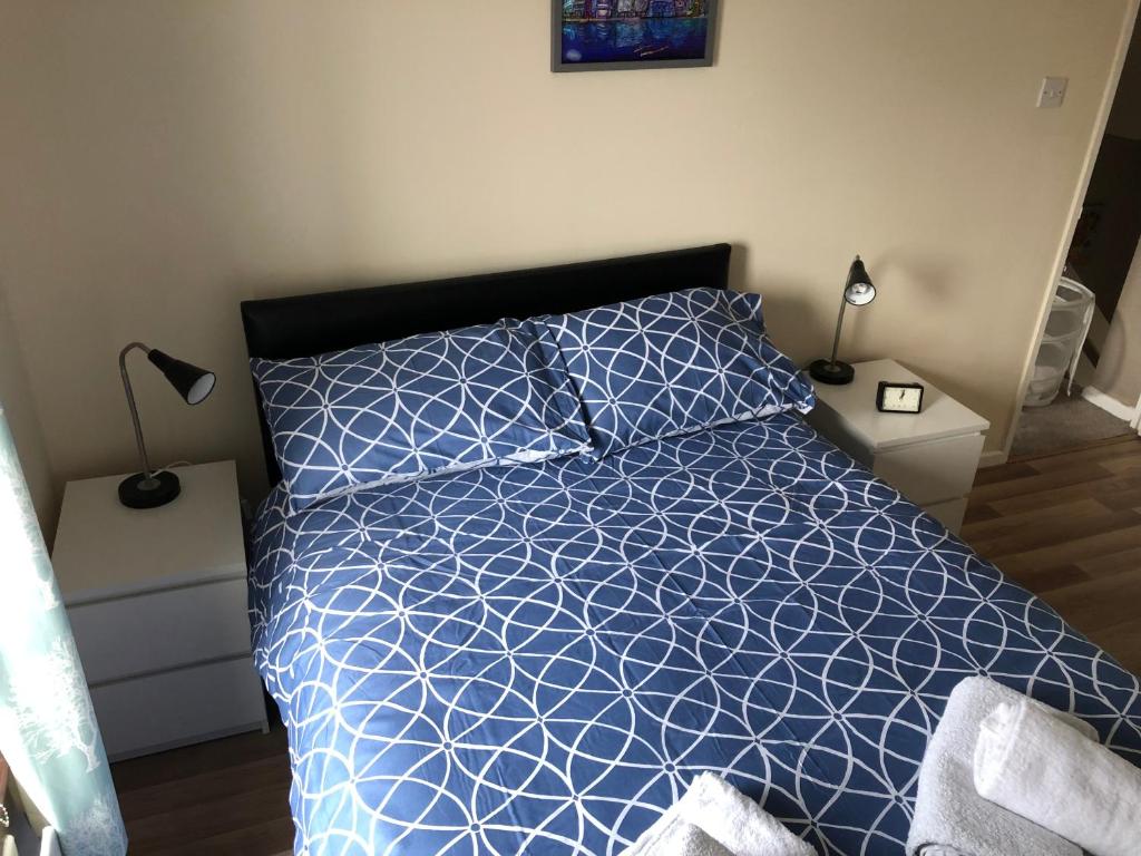 Claire’s Airbnb 2 - George Best Belfast City Airport (BHD)