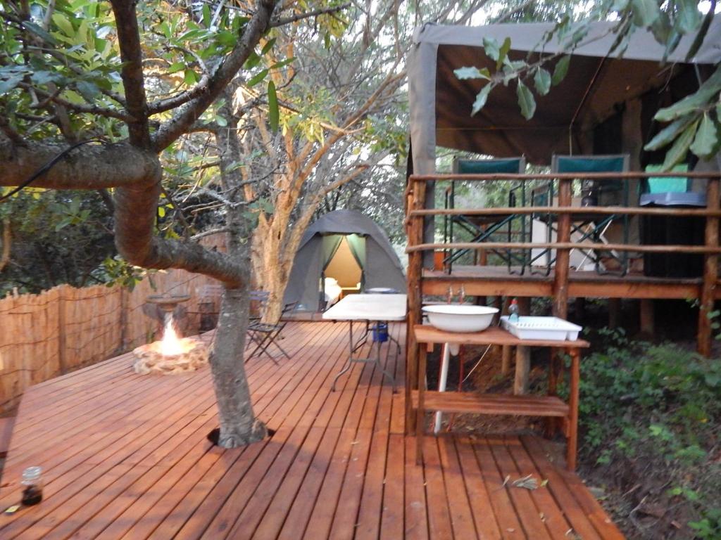 Woodcutter's Bush Camp At The Old Trading Post - Afrique du Sud