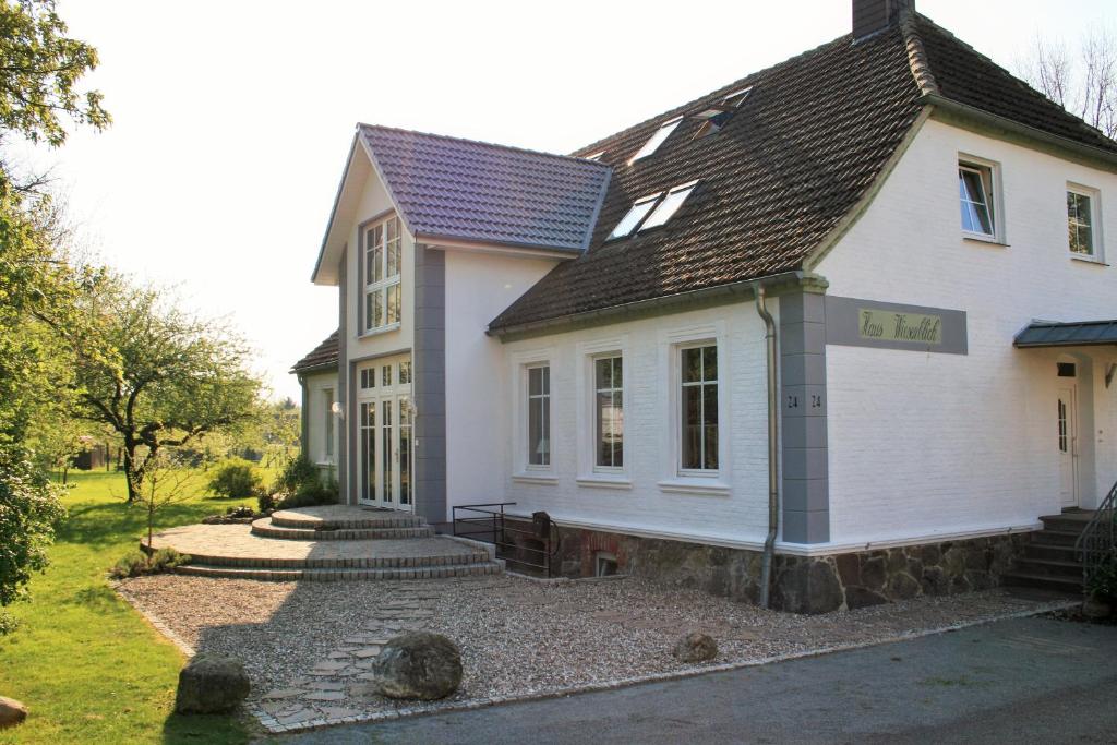 Haus Wiesenblick - Ostseebad Boltenhagen