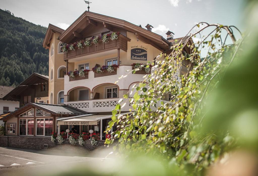 Hotel Garni Schneider - Valle Aurina