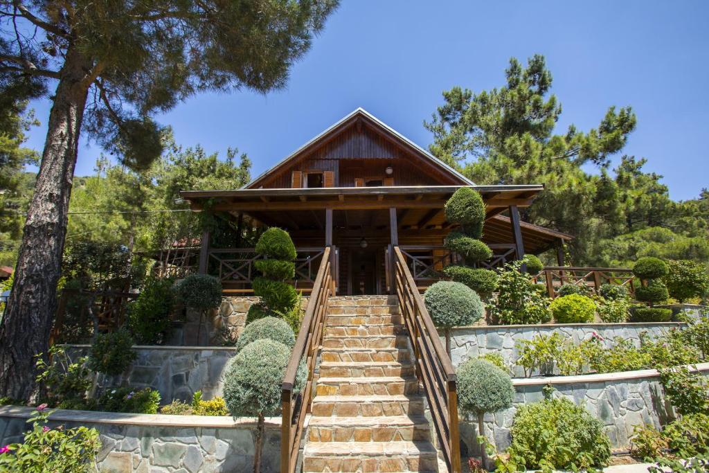 Ricky Chalet Near Troodos - Northern Cyprus