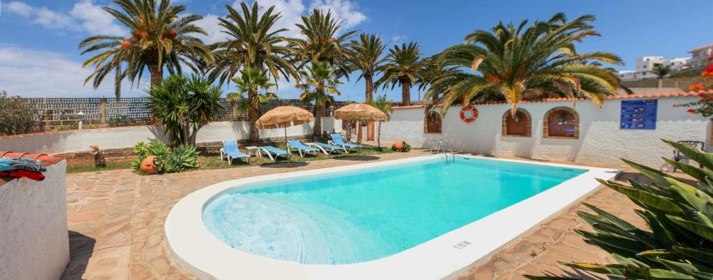House with 2 bedrooms in Buenavista del Norte with wonderful mountain view shared pool enclosed garden 1 km from the beach - Canary Islands