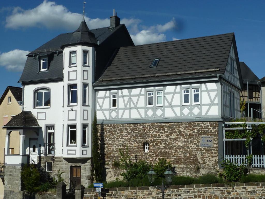 Apartments Im Chateau D'esprit - Ransbach-Baumbach