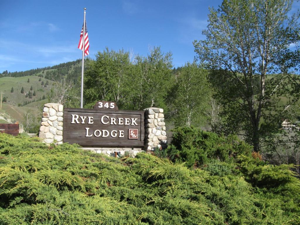 Rye Creek Lodge - Montana