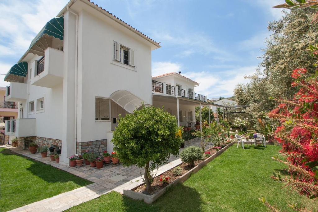 Luxury Part Of Villa For 6 Residents - Skiathos