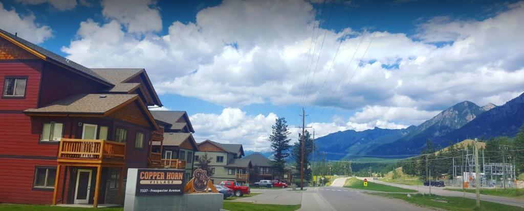 Mountain View Radium Condo - Copper Horn Village - Banff National Park