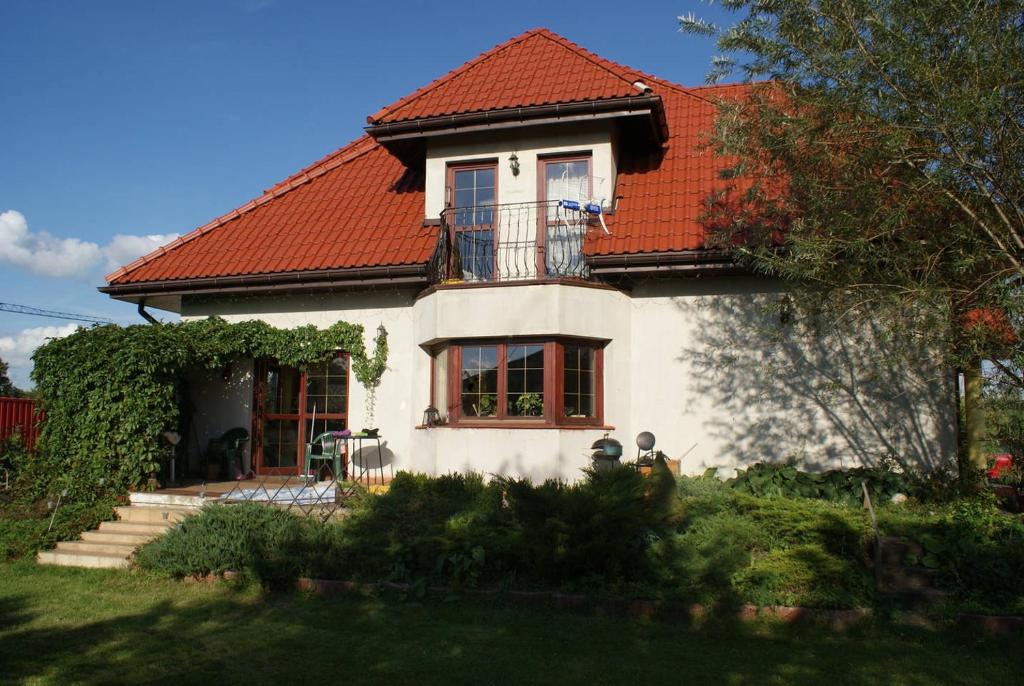 Comfortable House With Garden - Varşova