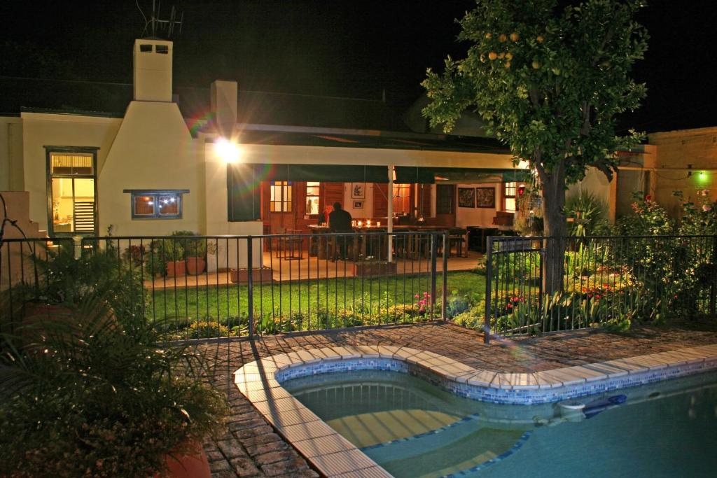 Thyme And Again Bed And Breakfast - Graaff-Reinet