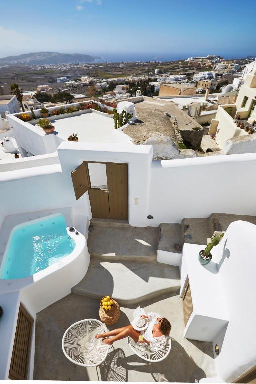 The Small Architect's House With Hot Tub - Santorini