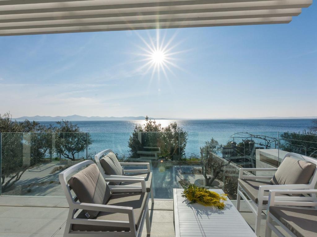 Luxurious Villa with Private Garden near Sea in Kozino - Dugi otok
