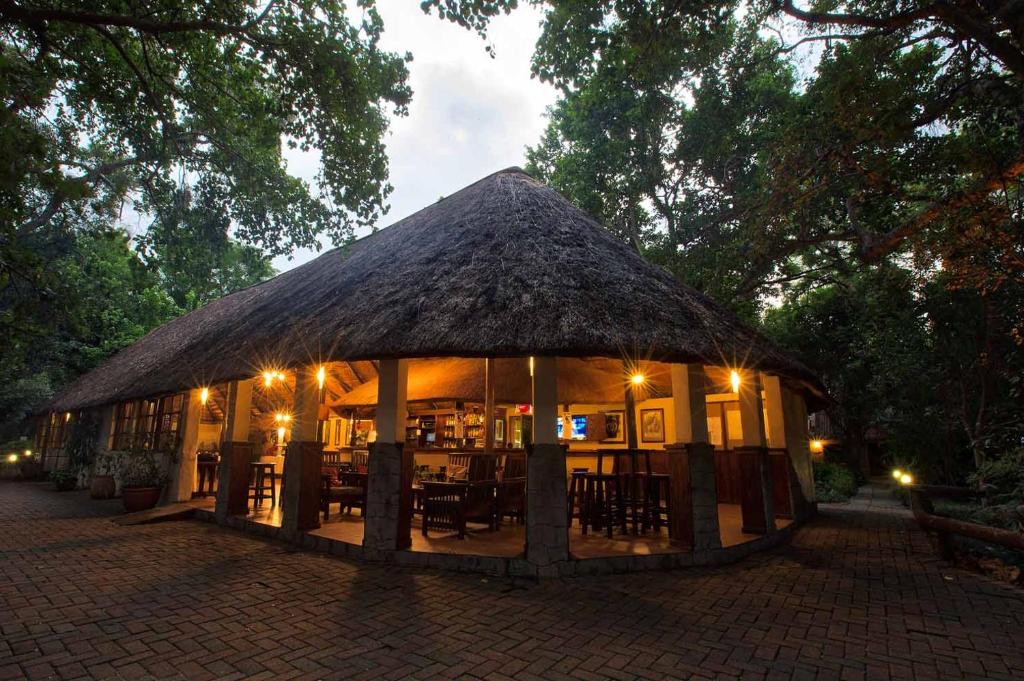 Island Safari Lodge - Botswana