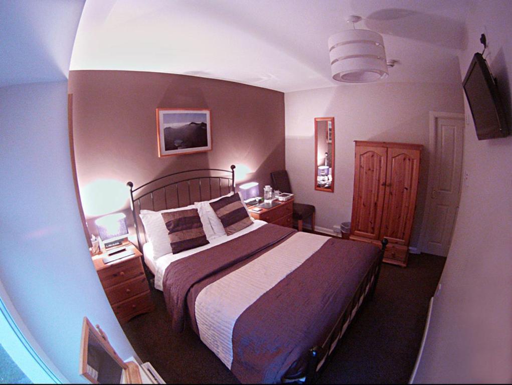 Glyn Peris Guest House - North Wales